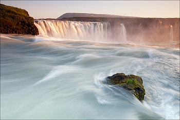 Spectacular Falls, moss, waterfalls, beautiful, mountains, rocks HD wallpaper