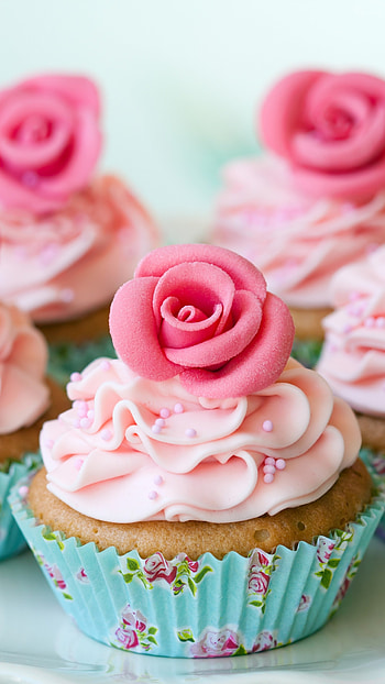 Floral muffins, Pink cupcake with flowers, Delectable food, Page 22 HD phone wallpaper