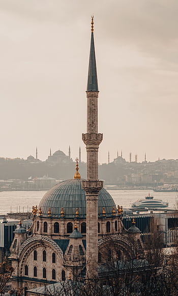 Aerial view of Nusretiye Mosque with the Bosphorus in the background, Istanbul, Turkey. HD phone wallpaper