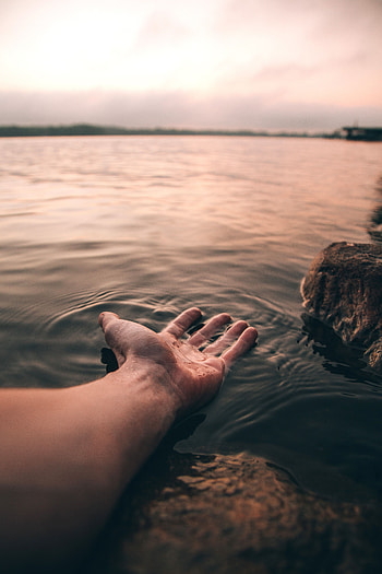 Water, Hand, Miscellanea, Miscellaneous, Blur, Smooth, Touching, Touch HD phone wallpaper