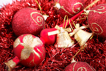 Christmas decorations, holidays, graphy, cute, balls, garland, ball, christmas, red, decorations, lovely, new year HD wallpaper