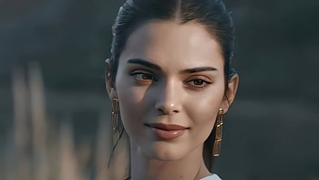 Kendall Jenner Cute Smile , kendall-jenner, celebrities, girls, model HD wallpaper