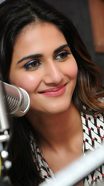 Vaani Kapoor, Bollywood HD phone wallpaper