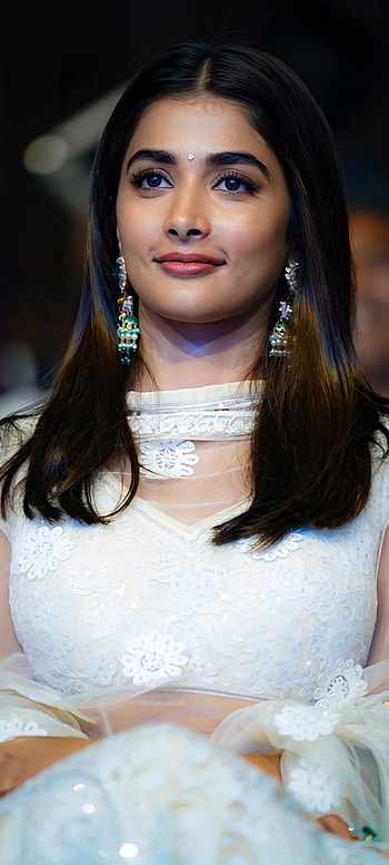 Pooja Hegde HD phone wallpaper
