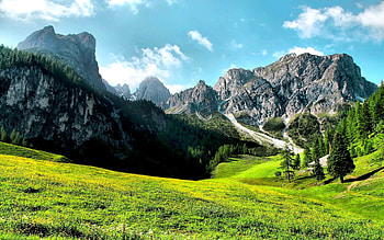 MOUNTAIN VALLEY, summer, valley, clouds, sky, grass, cliff, forest, mountain HD wallpaper
