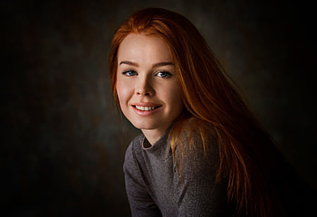 Red head, girl model, smiling face HD wallpaper
