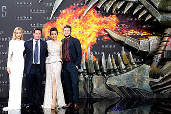 Transformers premiere, Mark Wahlberg, Movie stars, Reviews HD wallpaper