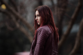Redhead Girl In Leather Jacket Outdoors, redhead, girls, models, hairs, winter, outdoors HD wallpaper