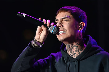Dynamic Singer Performance, music, Natanael Cano HD wallpaper