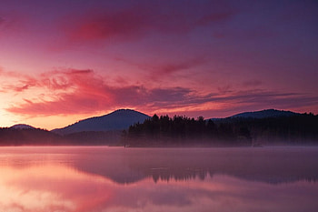 Mountain sunset, river, graphy, mountain, reflection, bulgaria, clouds, sky, water, sunset HD wallpaper