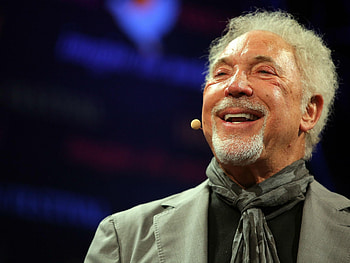 Tom Jones HD wallpaper