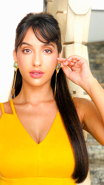 Nora fatehi, bollywood actress HD phone wallpaper