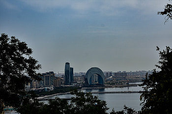 Cityscape of Baku HD wallpaper