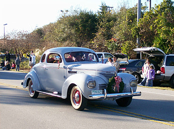 Christmas Parade, classic, car, christmas, parade HD wallpaper