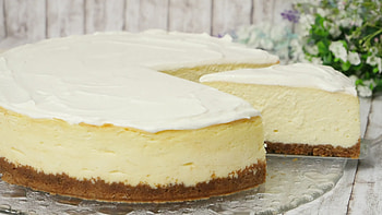 New York style, Classic cheesecake, Baking inspiration, Creamy goodness HD wallpaper