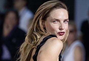 Rebecca Ferguson HD wallpaper