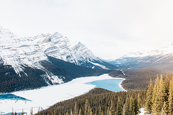 Frozen lake, forest, nature, mountains HD wallpaper