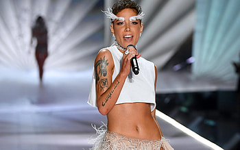 Victoria's Secret Fashion Show 2018, Halsey HD wallpaper
