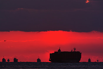 Sea, Ships, Twilight, Dark, Dusk HD wallpaper