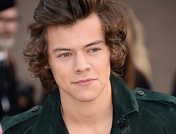 Harry Styles HD wallpaper
