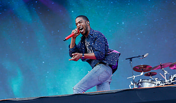 Kid Cudi, Eclectic soundscapes, Inspirational storytelling, Genre-defying HD wallpaper