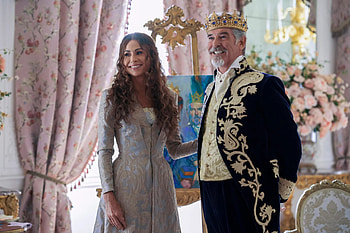 Pierce Brosnan as king, Cinderella 2021, , Magical story HD wallpaper