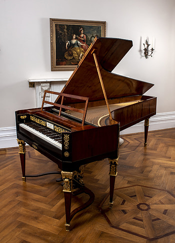 early nineteenth century, piano compositions, natural horn, musical artistry HD phone wallpaper