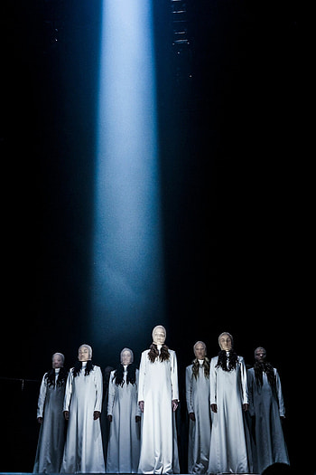Maison Margiela, Yeezus Tour, Kanye West, Kanye West Forum HD phone wallpaper