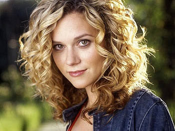 Hilarie burton, cute, funny, actress, lovely HD wallpaper