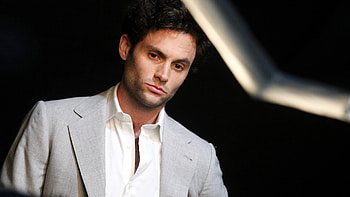 Penn Badgley crazy eyes, You series explanation, Character portrayal, Acting technique HD wallpaper