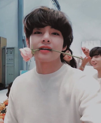 Kim Taehyung, bts, vv, taetae HD phone wallpaper