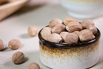 Nutmeg, Goingnuts trading India Pvt Ltd HD wallpaper