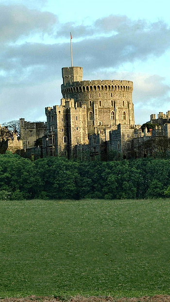 Medieval background, Castle , Knight artwork, Historical ambiance HD phone wallpaper