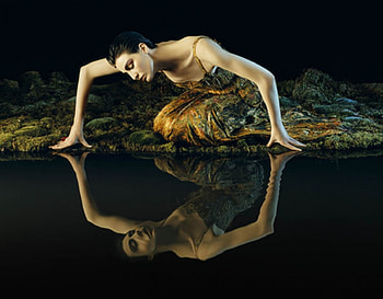 Model, fashion, reflection, women, beauty HD wallpaper