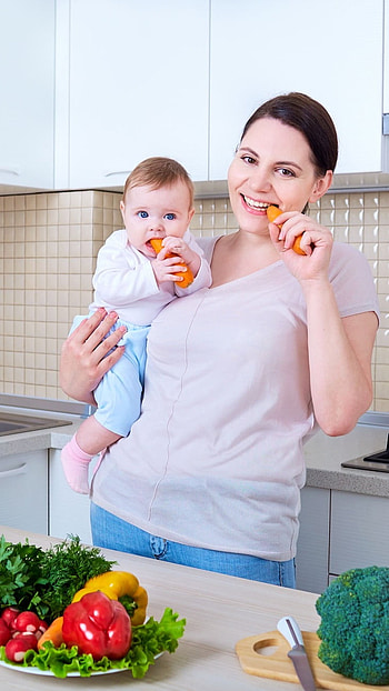 Mom And Baby, Eating Food HD phone wallpaper