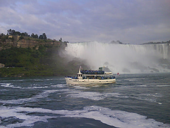 Ferry In Niagra Falls, waterfall, nature HD wallpaper
