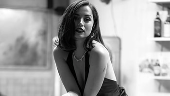 Ana De Armas No Time To Die hoot, ana-de-armas, celebrities, girls, hoot, monochrome, black-and-white HD wallpaper