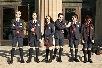 Bonkers questions, Umbrella Academy mysteries, Intriguing plot, Curious revelations HD wallpaper