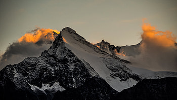 Super Ultra , Top-quality backgrounds, Stunning visuals, Eye-catching designs HD wallpaper