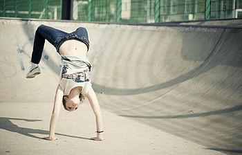 Breakdance history, Evolution of b-boy, Influential figures, Dance culture HD wallpaper