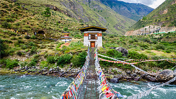 Bhutan travels, Enchanting beauty, Majestic mountains, Cultural heritage HD wallpaper