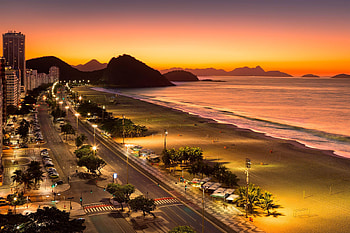 Tropical paradise, Iconic shoreline, Urban getaway, Vibrant city HD wallpaper