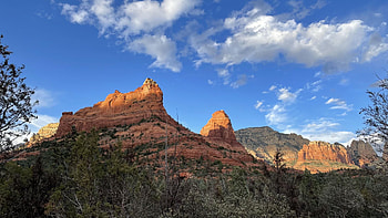 Cibola Mitten in Devil’s Kitchen plus a peek of the Sinkhole, Sedona, Arizona, rocks, usa, clouds, landscape, desert, sky HD wallpaper
