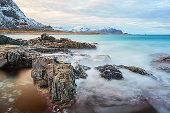 Sea, coast, collision of waves, rocks HD wallpaper