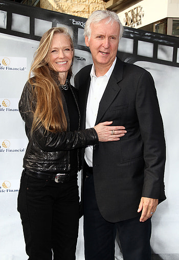 Vignette magazine feature, James Cameron portrait, Suzy Amis connection HD phone wallpaper