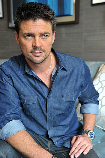 Karl Urban, Star Trek into Darkness, call 2013, Fanpop HD phone wallpaper