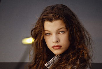 Milla Jovovich, Young, model, musician, American, Ukranian, fashion designer, Resident Evil, actress, woman, babe, lady, Milica Bogdanovna Jovovich HD wallpaper