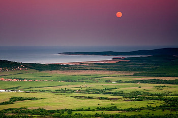 Sunset, fiels, sea, graphy, moon, green, bulgaria, sky, water HD wallpaper