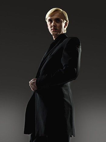 Draco Malfoy portrait, Arrogant demeanor, Ambitious ambitions, Evolutionary arc HD phone wallpaper