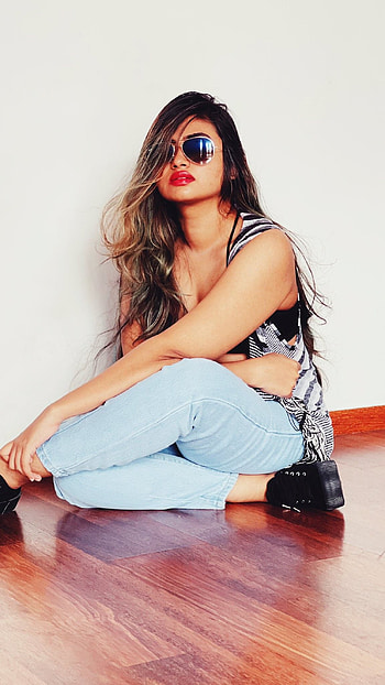 Shalin zoya, model, actress HD phone wallpaper